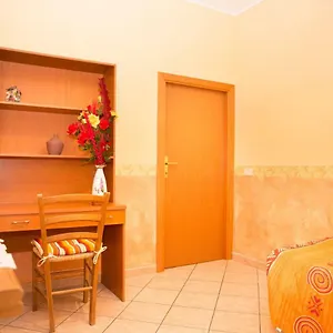 https://la-dolce-vita-colosseum.it-romehotels.com